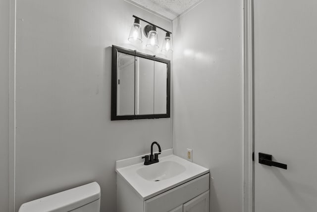 4822 US Highway 27 N, Cynthiana, KY 41031 - half bath with vanity and a textured ceiling