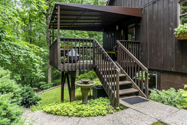 224 Pine Valley Rd, Berea, KY 40403 - entrance to property with a wooden deck and board and batten siding