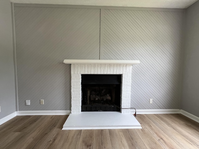 20 Heather Ln, Winchester, KY 40391 - detailed view of wood finished floors and a fireplace