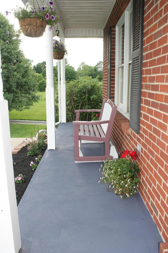 5515 Van Meter Rd, Winchester, KY 40391 - view of covered porch