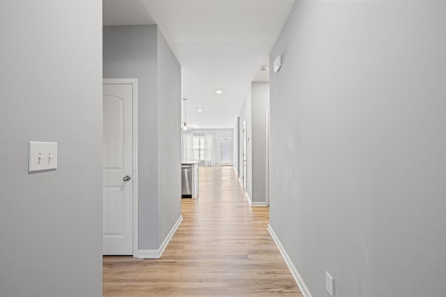 1152 Leanndra Park, Lexington, KY 40511 - hall with light wood-style flooring and recessed lighting