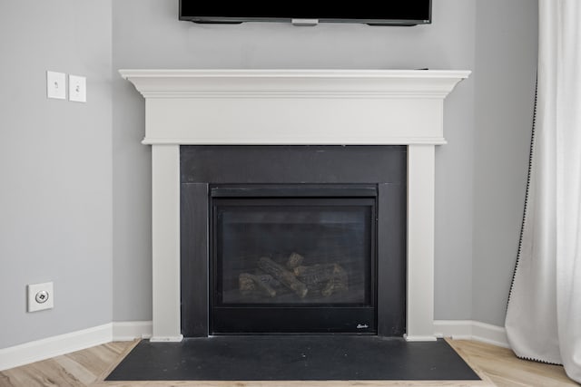 1152 Leanndra Park, Lexington, KY 40511 - detailed view of a fireplace with flush hearth and wood finished floors