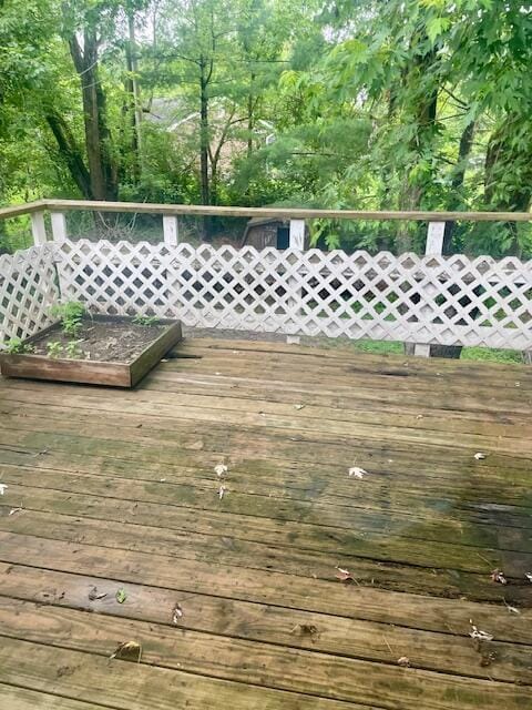 406 Forrest Dr, Lawrenceburg, KY 40342 - view of wooden deck