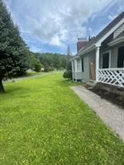 5 Abbey Ln, Middlesboro, KY 40965 - view of grassy yard