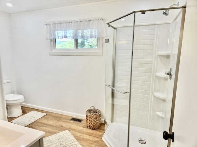 105 Kentucky Ave, Somerset, KY 42501 - bathroom featuring a stall shower, vanity, wood finished floors, crown molding, and recessed lighting