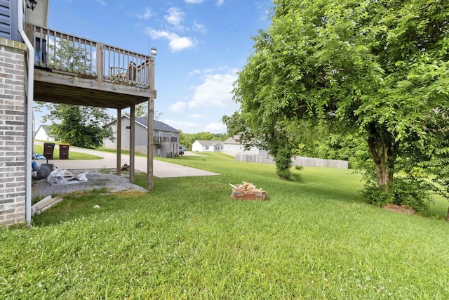 81 Grand Crossing Ct, Somerset, KY 42503 - view of grassy yard with a patio area and a wooden deck