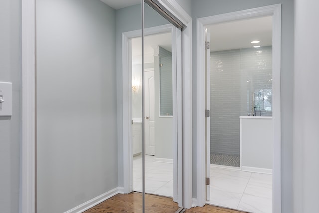 1107 Zoeller Ct, Lexington, KY 40511 - bathroom featuring a walk in shower