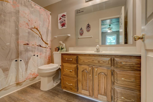 111 Quail Ridge Rd, Winchester, KY 40391 - bathroom with wood finished floors and vanity