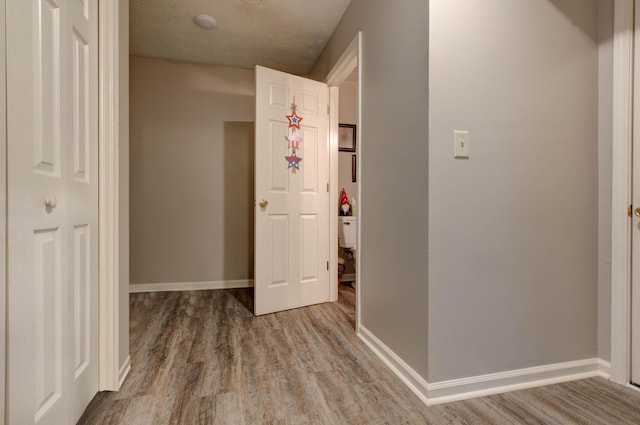 111 Quail Ridge Rd, Winchester, KY 40391 - corridor featuring wood finished floors and baseboards