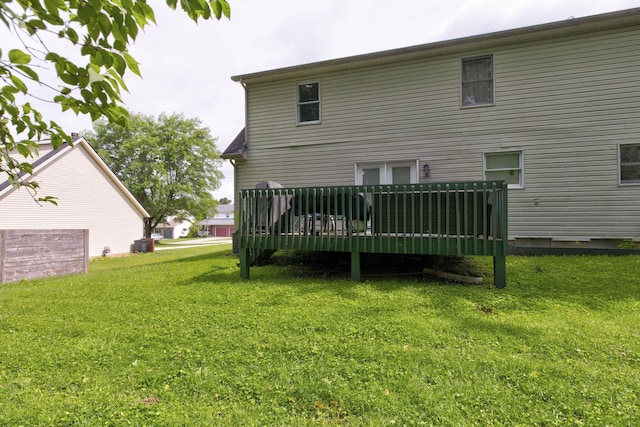 111 Quail Ridge Rd, Winchester, KY 40391 - rear view of house with a deck and a lawn