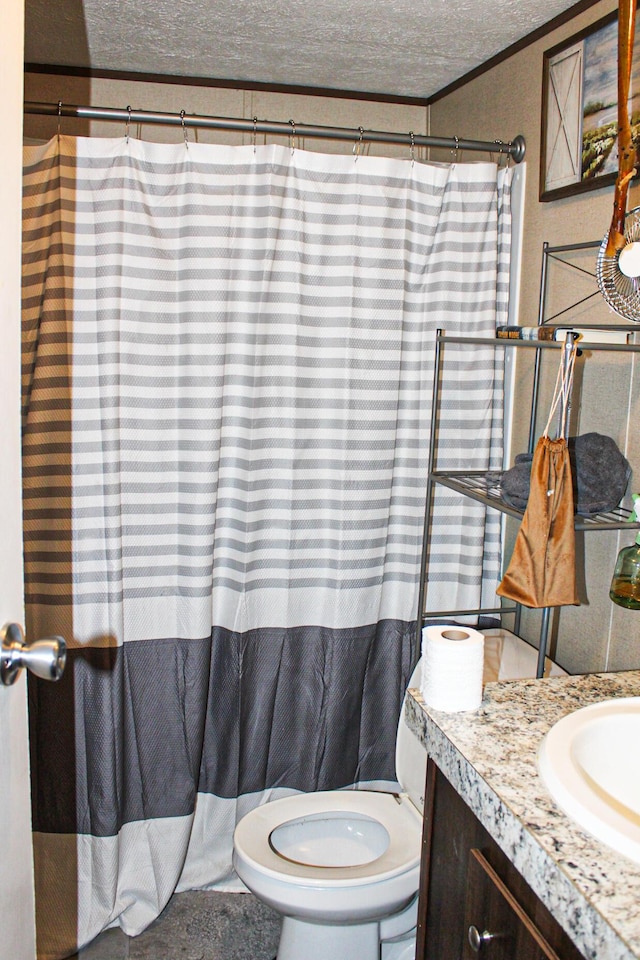 610 Freeman Branch Rd, East Bernstadt, KY 40729 - full bath with a textured ceiling, vanity, crown molding, and curtained shower