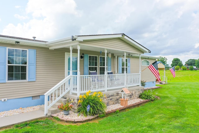 1809 Pine Top Rd, London, KY 40741 - view of front of house featuring a porch, crawl space, and a front lawn