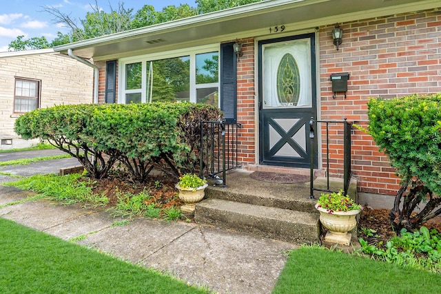 139 Tartan Dr, Lexington, KY 40517 - doorway to property with brick siding