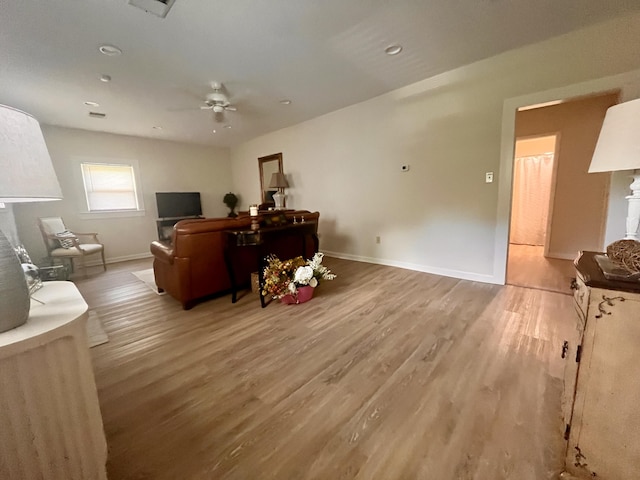 1185 Oak Ridge Rd, Corbin, KY 40701 - living room featuring wood finished floors, a ceiling fan, and recessed lighting