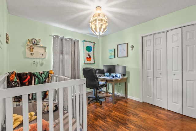 332 Weslyn Way, Nicholasville, KY 40356 - bedroom featuring a chandelier, wood finished floors, a desk, and a closet