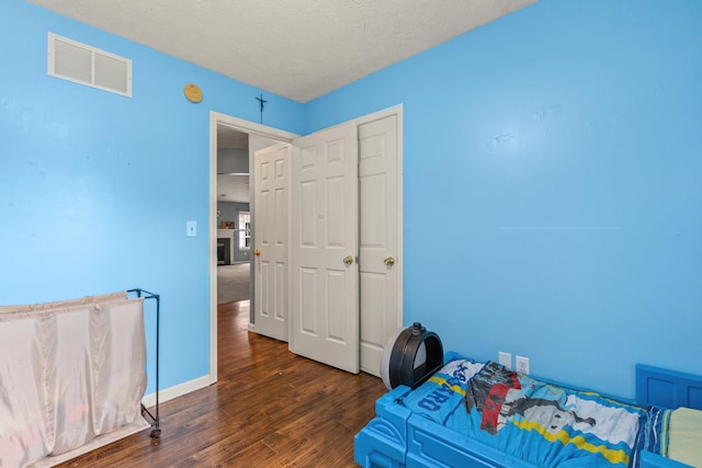 332 Weslyn Way, Nicholasville, KY 40356 - bedroom featuring wood finished floors and baseboards