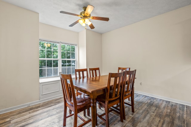 332 Weslyn Way, Nicholasville, KY 40356 - dining area with wood finished floors, ceiling fan, and a textured ceiling
