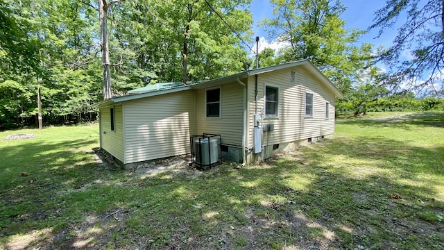 2240 Denny Ridge Rd, Nancy, KY 42544 - view of side of home featuring a yard