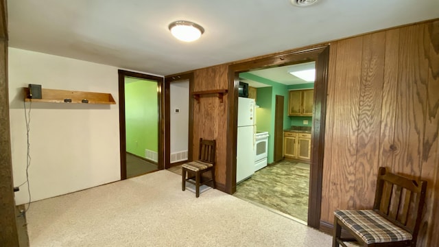 2240 Denny Ridge Rd, Nancy, KY 42544 - corridor with light colored carpet