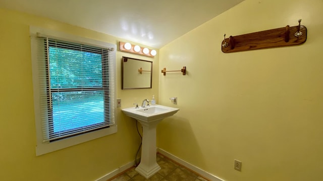 2240 Denny Ridge Rd, Nancy, KY 42544 - bathroom featuring baseboards