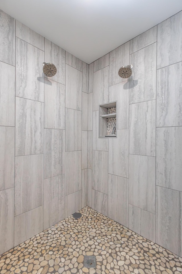 2301 Harrodsburg Rd, Lawrenceburg, KY 40342 - bathroom featuring a tile shower