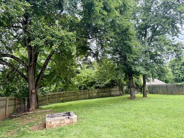123 Hillandale Dr, Somerset, KY 42501 - fenced backyard featuring a fire pit