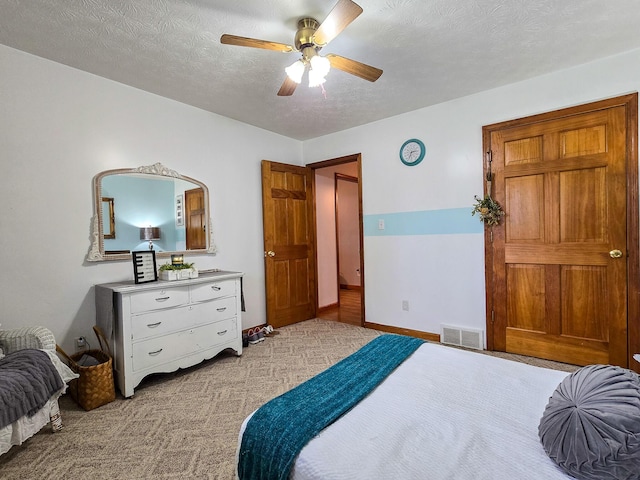1445 Bastin Creek Rd, Kings Mountain, KY 40442 - bedroom featuring carpet floors, a ceiling fan, and a textured ceiling