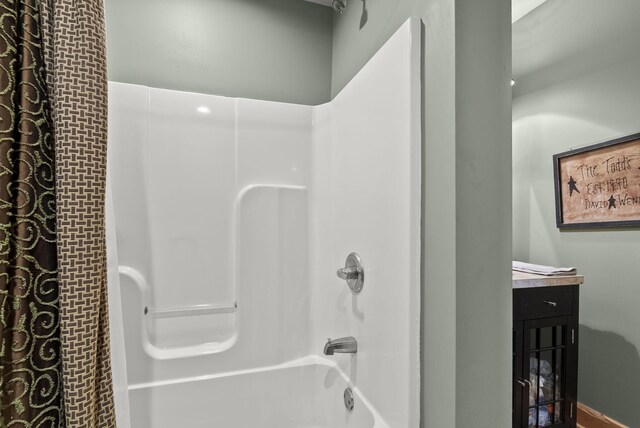 4111 Stanford Rd, Danville, KY 40422 - bathroom with shower / tub combo