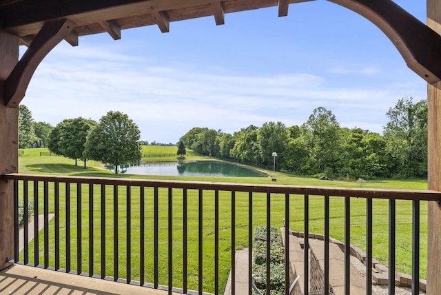 4111 Stanford Rd, Danville, KY 40422 - balcony with a water view