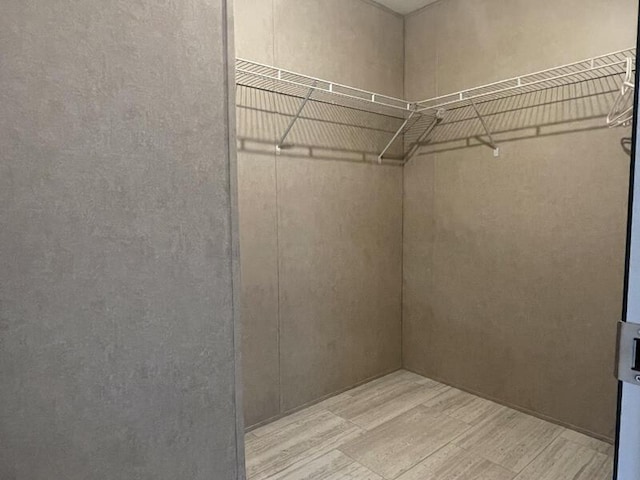 265 Jesse Sears Rd, Somerset, KY 42501 - walk in closet featuring light wood finished floors