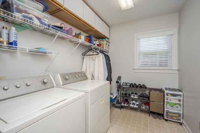 4129 Amberwood Ct, Lexington, KY 40513 - washroom with washer and clothes dryer and baseboards