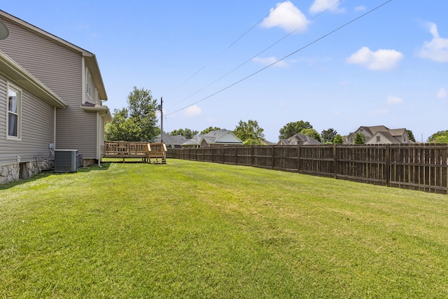 106 Louisa Ln, Georgetown, KY 40324 - fenced backyard with a wooden deck
