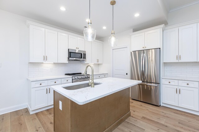 128 Bethany Trce, Lancaster, KY 40444 - kitchen with stainless steel appliances, tasteful backsplash, recessed lighting, light wood-style floors, and white cabinets