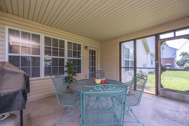 3965 Wyndham Rdg, Lexington, KY 40514 - sunroom / solarium with outdoor dining area