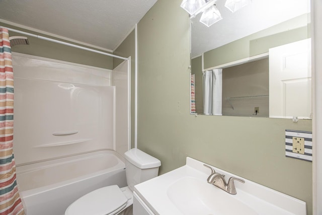 204 Kelly St, Paris, KY 40361 - full bath with shower / bath combo with shower curtain, vanity, and a textured ceiling
