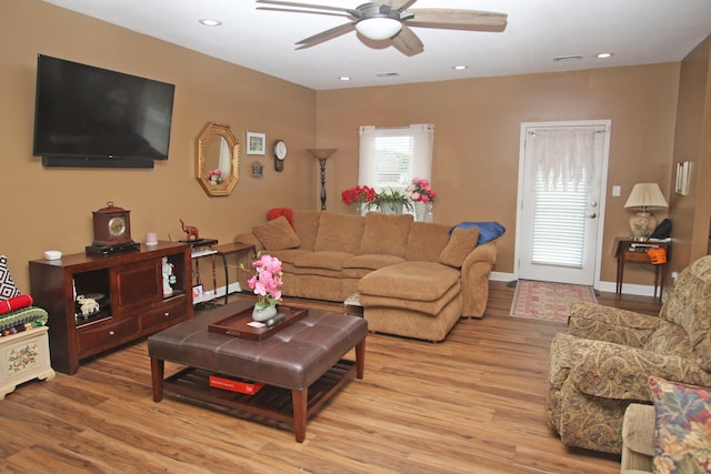 1016 Cedar Ridge Ln, Versailles, KY 40383 - living room featuring light wood-style flooring, ceiling fan, and recessed lighting