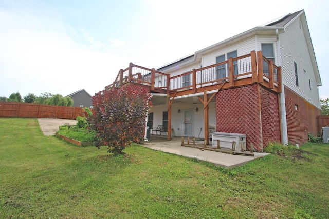 1016 Cedar Ridge Ln, Versailles, KY 40383 - back of property with a patio and a deck