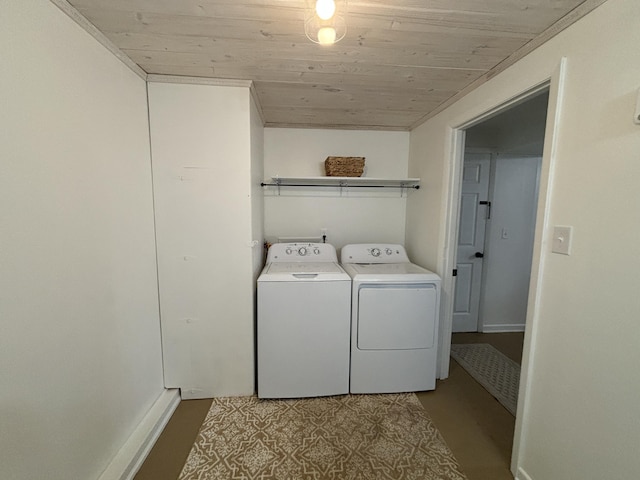 1010 Riverside Dr, Harrodsburg, KY 40330 - laundry area with independent washer and dryer and wood ceiling