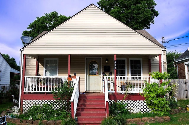 410 Oak St, Georgetown, KY 40324 - bungalow with a porch