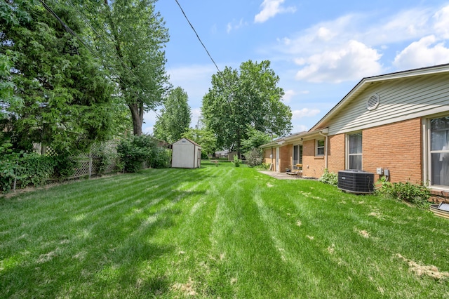 2864 Ark Royal Way, Lexington, KY 40503 - view of grassy yard featuring a shed