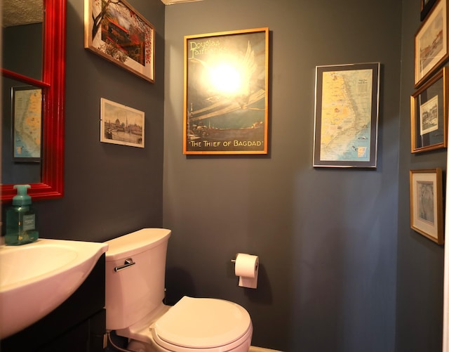 3645 Squire Woods Way, Lexington, KY 40515 - half bathroom featuring vanity and toilet