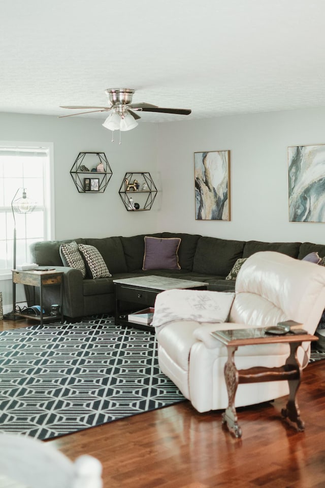 585 Cotton Rd, Corbin, KY 40701 - living area with wood finished floors and a ceiling fan