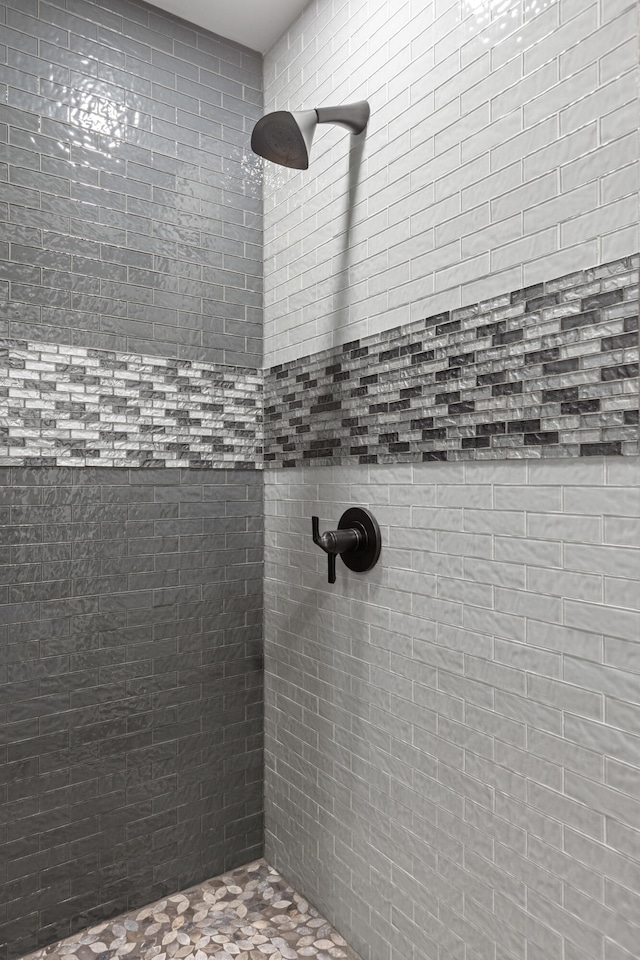 60 Pilots Dream Dr, Dry Ridge, KY 41035 - bathroom with a tile shower