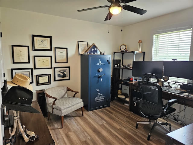 209-211 Wyldwood Way, Berea, KY 40403 - office area with wood finished floors and a ceiling fan