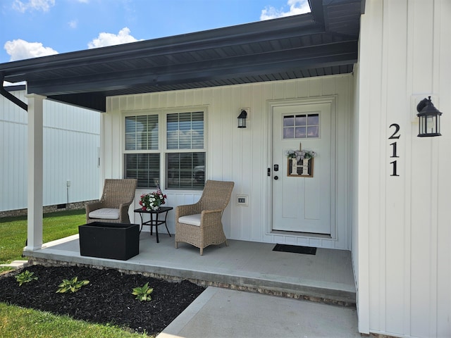 209-211 Wyldwood Way, Berea, KY 40403 - doorway to property featuring covered porch