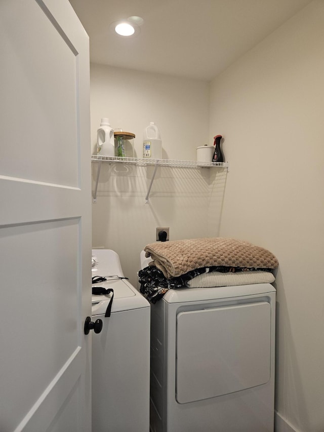 209-211 Wyldwood Way, Berea, KY 40403 - laundry area featuring separate washer and dryer and recessed lighting