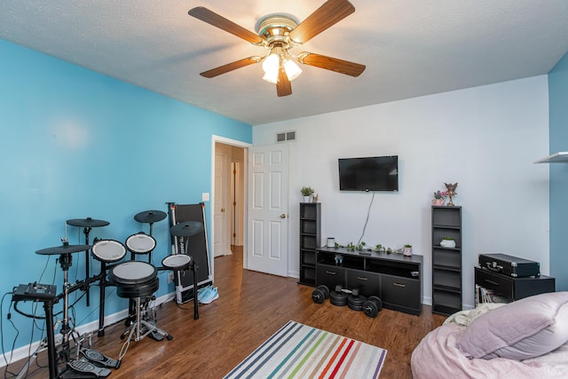 129 Plantation Dr, Lawrenceburg, KY 40342 - bedroom featuring wood finished floors and a ceiling fan