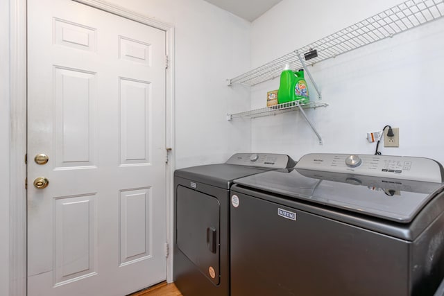 129 Plantation Dr, Lawrenceburg, KY 40342 - washroom with washing machine and dryer