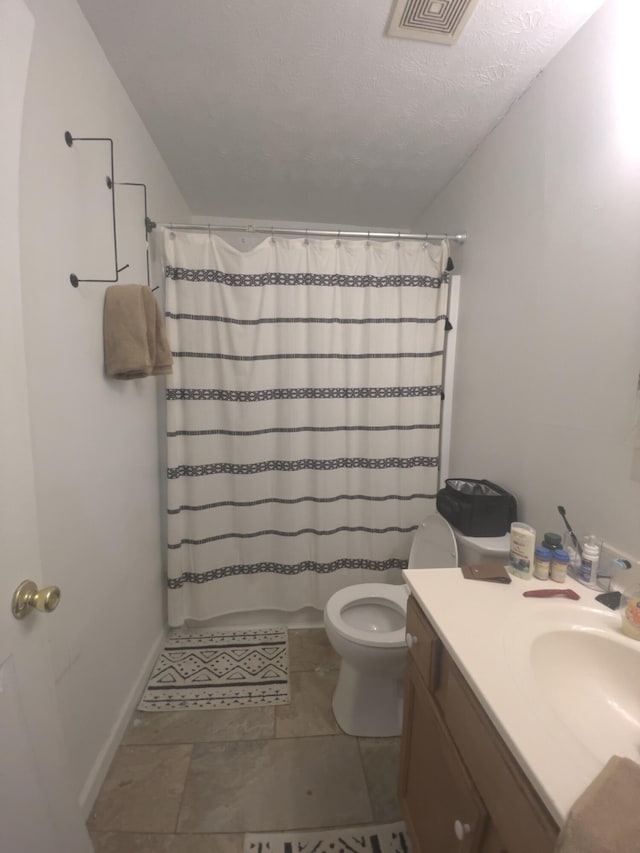 3004 Bell Ct, Richmond, KY 40475 - bathroom with vanity and a shower with curtain