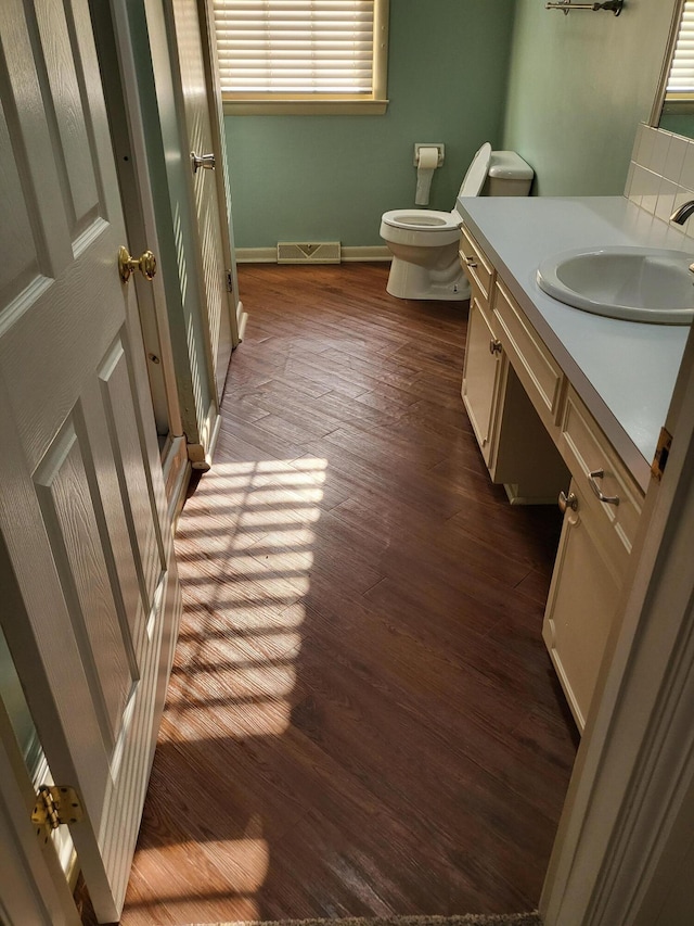 664 Linda Ave, Danville, KY 40422 - bathroom with wood finished floors and vanity